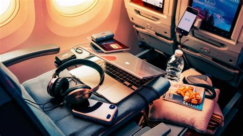 can you listen to music on a plane